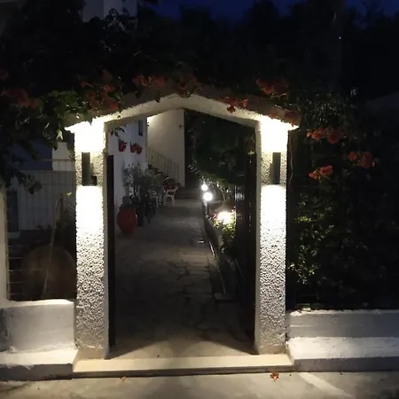Vangeli's Garden House