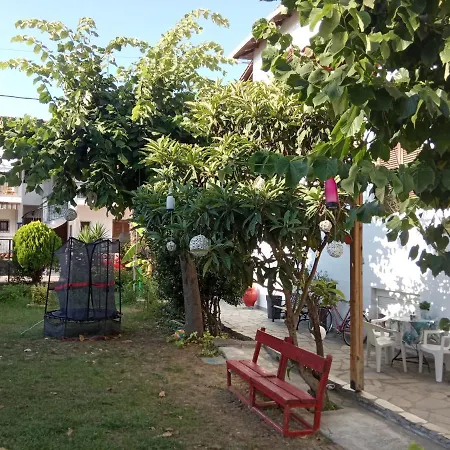 Aparthotel Vangeli's Garden House *