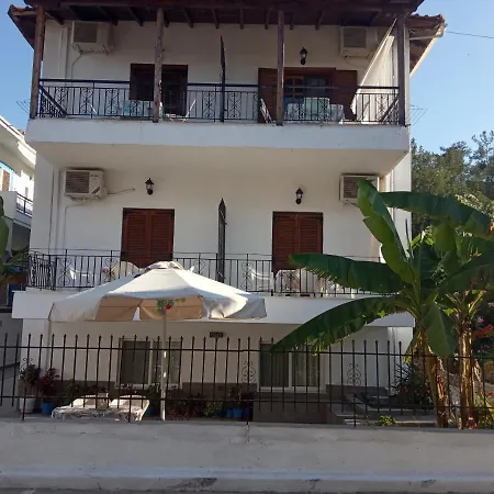 Vangeli's Garden House Aparthotel Nea Poteidaia