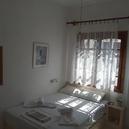 Aparthotel Vangeli's Garden House 3*