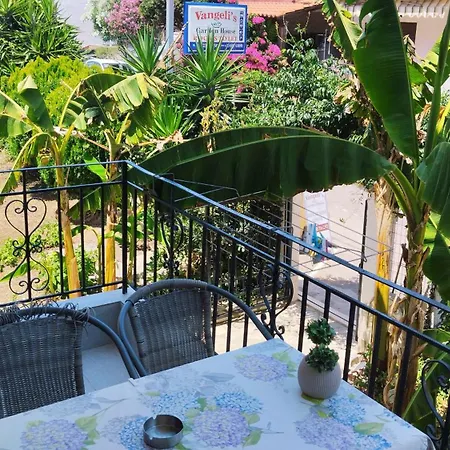 Vangeli's Garden House Nea Poteidaia