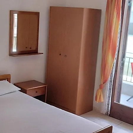 Apart Otel Vangeli's Garden House