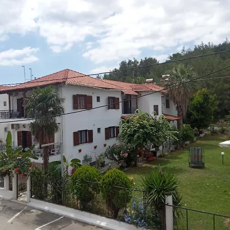 Vangeli's Garden House Aparthotel 3*