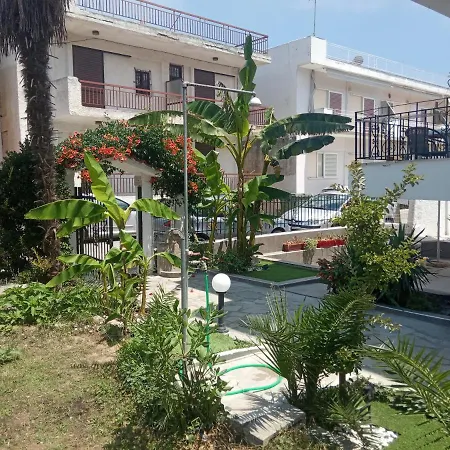 Vangeli's Garden House *