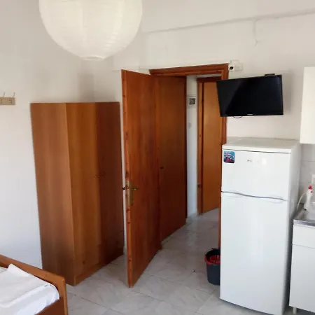 Vangeli's Garden House 3*