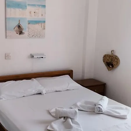 Vangeli's Garden House Aparthotel
