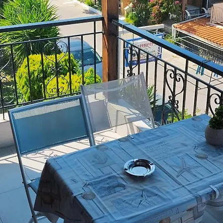 Vangeli's Garden House Lägenhetshotell 3*
